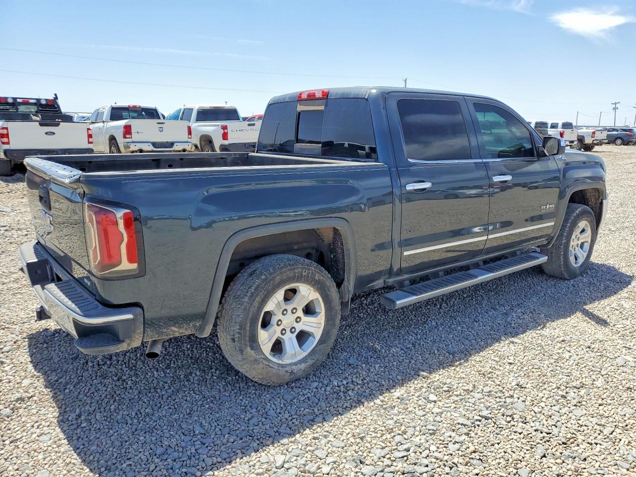 2017 GMC Sierra K1500 Slt - Image 3