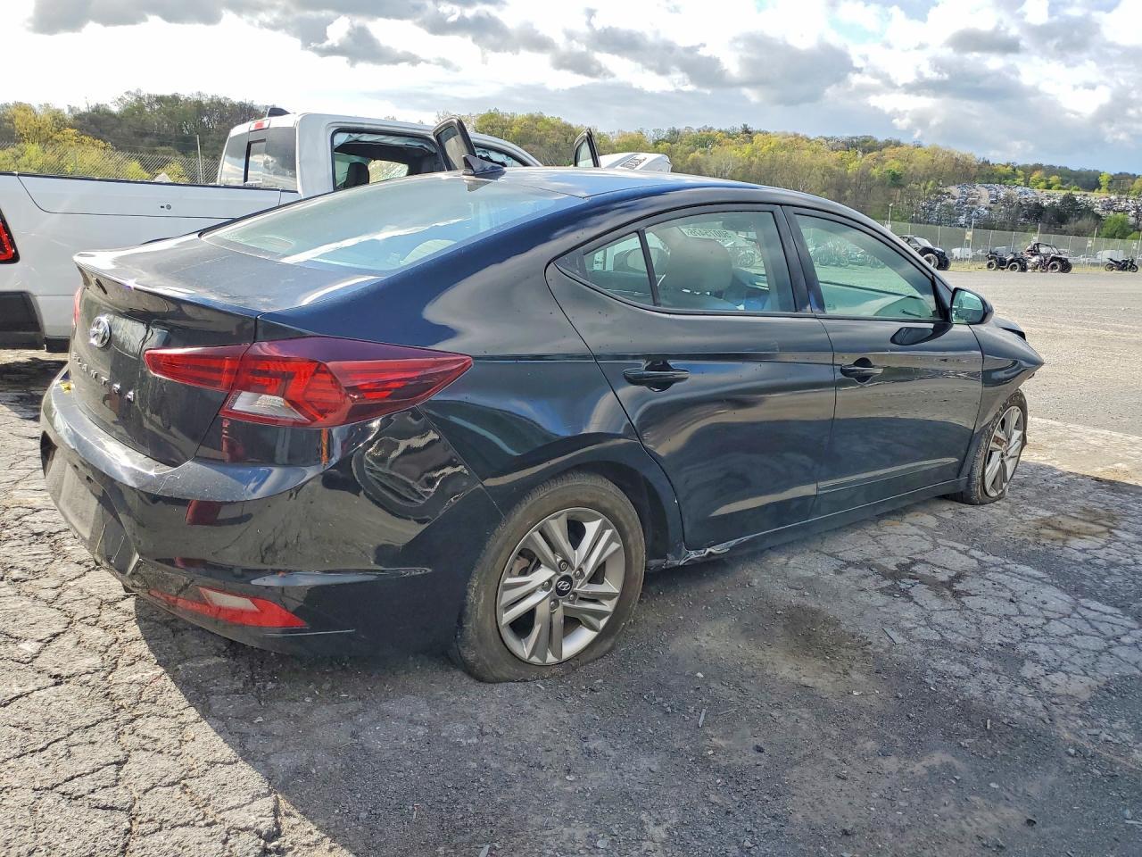 2019 Hyundai Elantra Value Edition - Фото 3