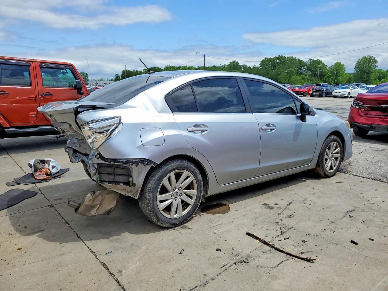 2015 Subaru Impreza Premium - Image 3