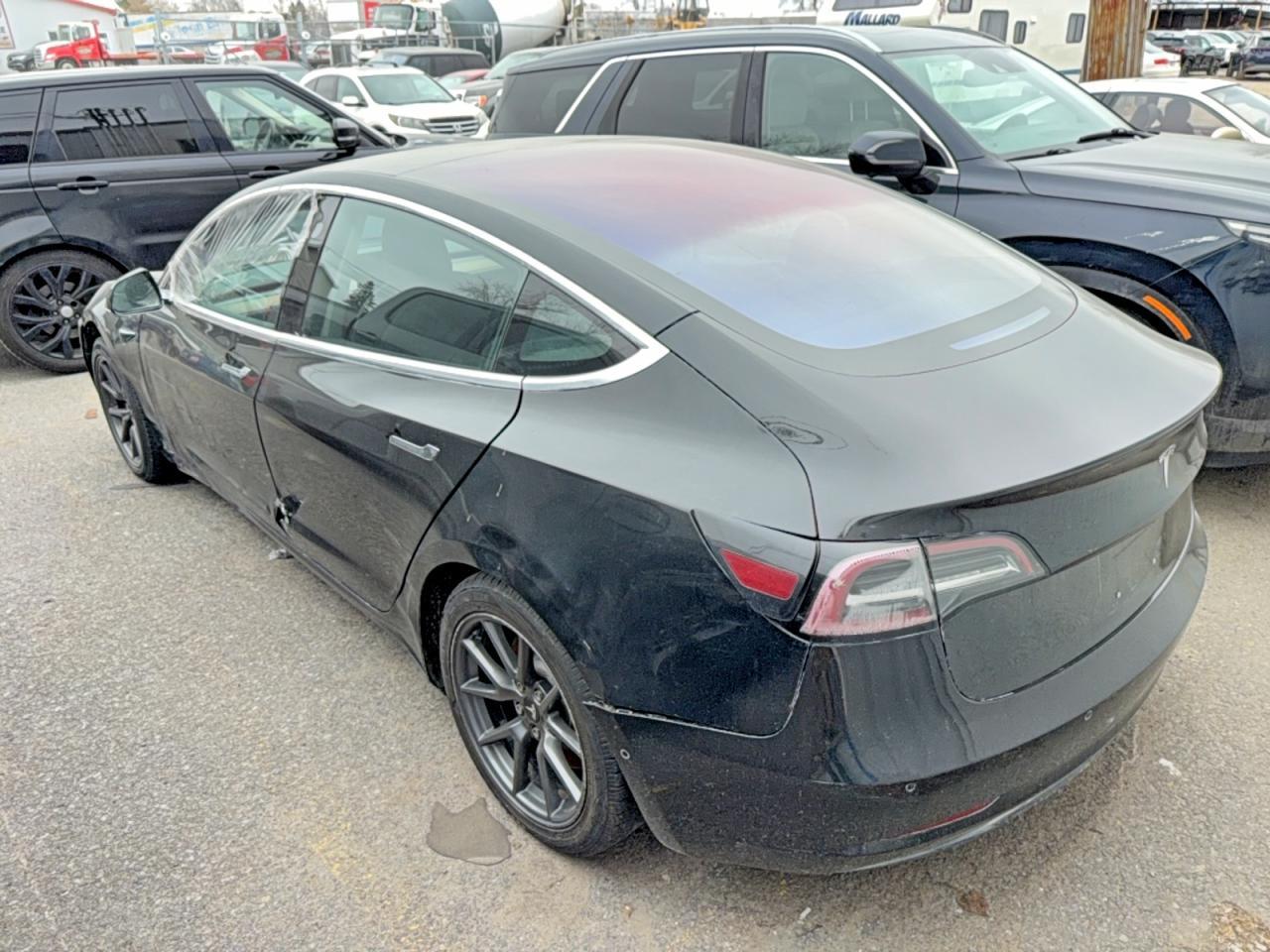 2018 Tesla Model 3 - Image 3