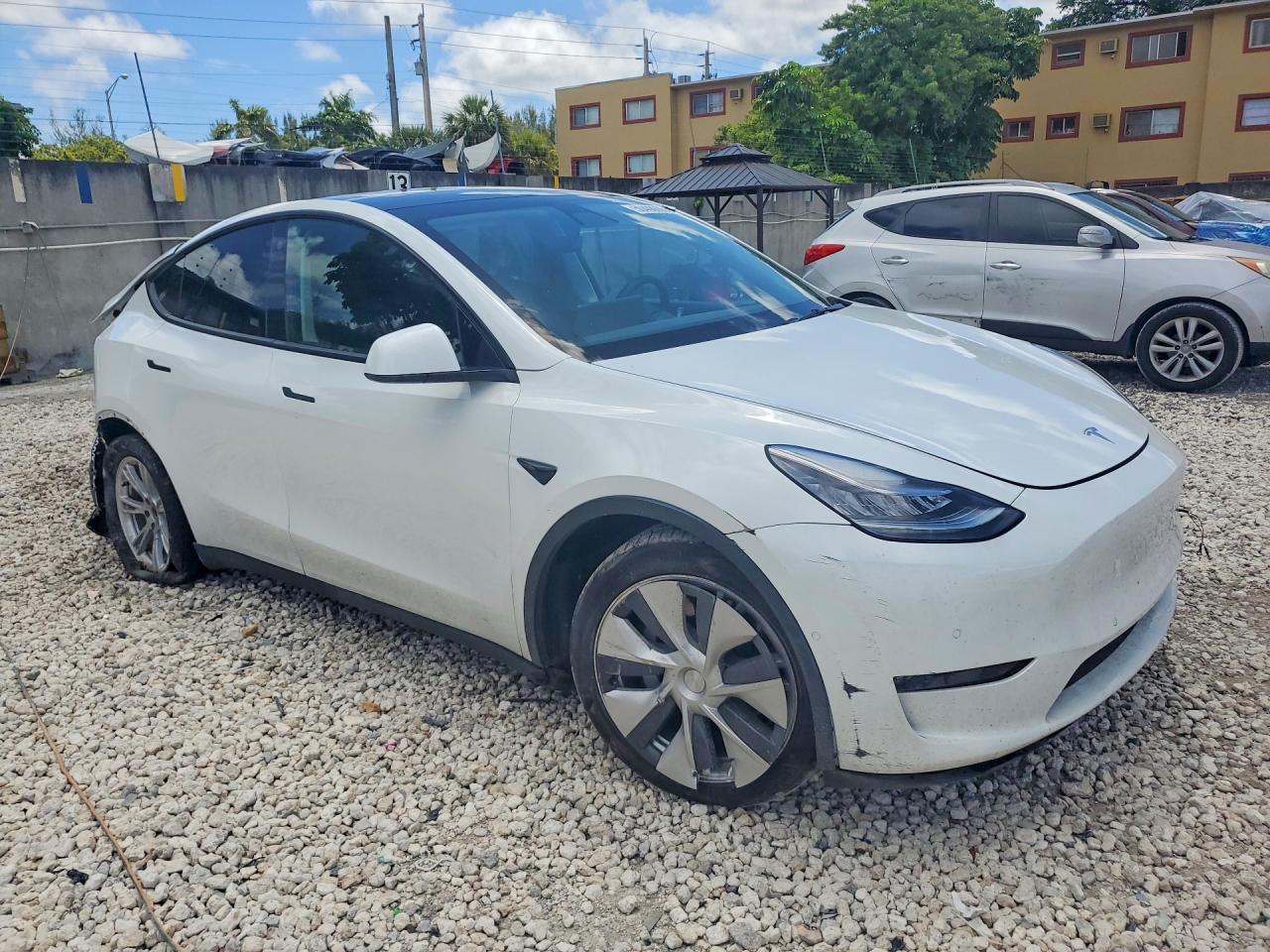 2021 Tesla Model Y - Фото 4