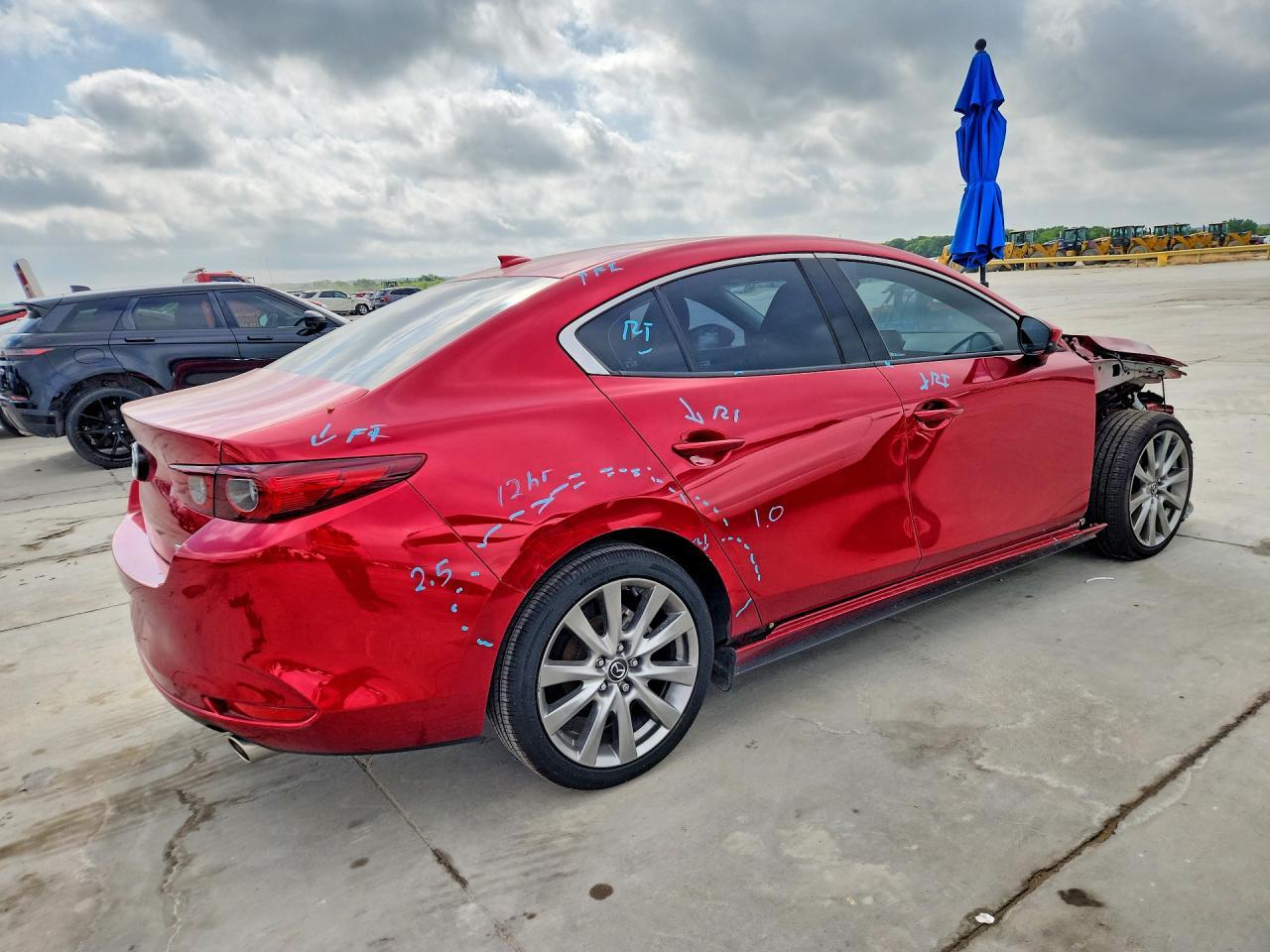 2023 Mazda 3 Premium - Фото 3