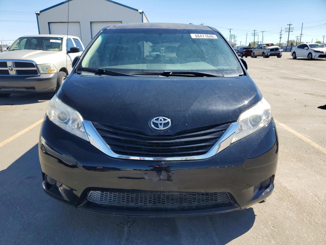 2013 Toyota Sienna Le 8-Passenger - Фото 5