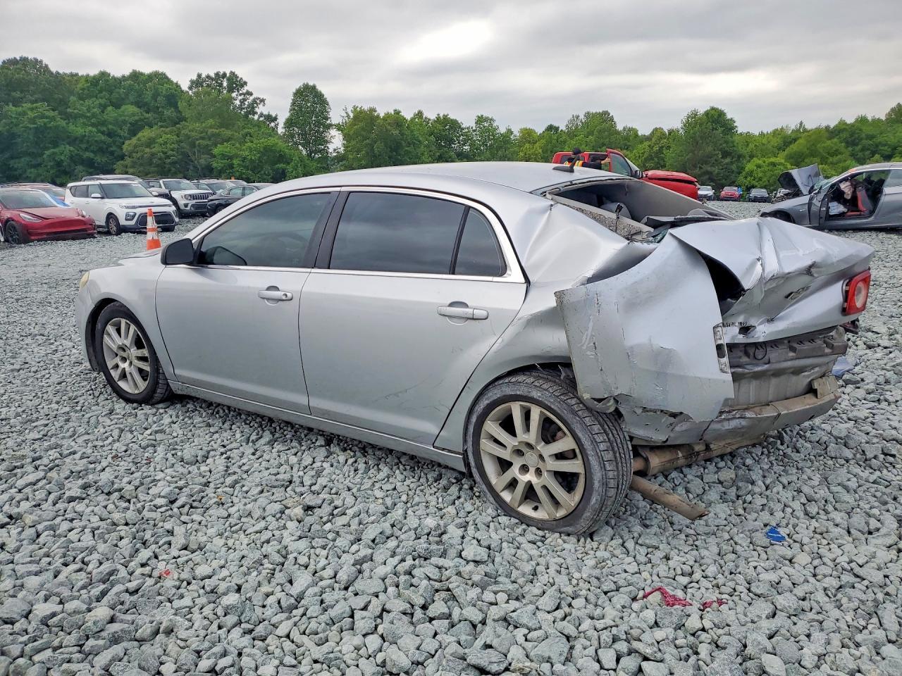 2010 Chevrolet Malibu Ls - Фото 2