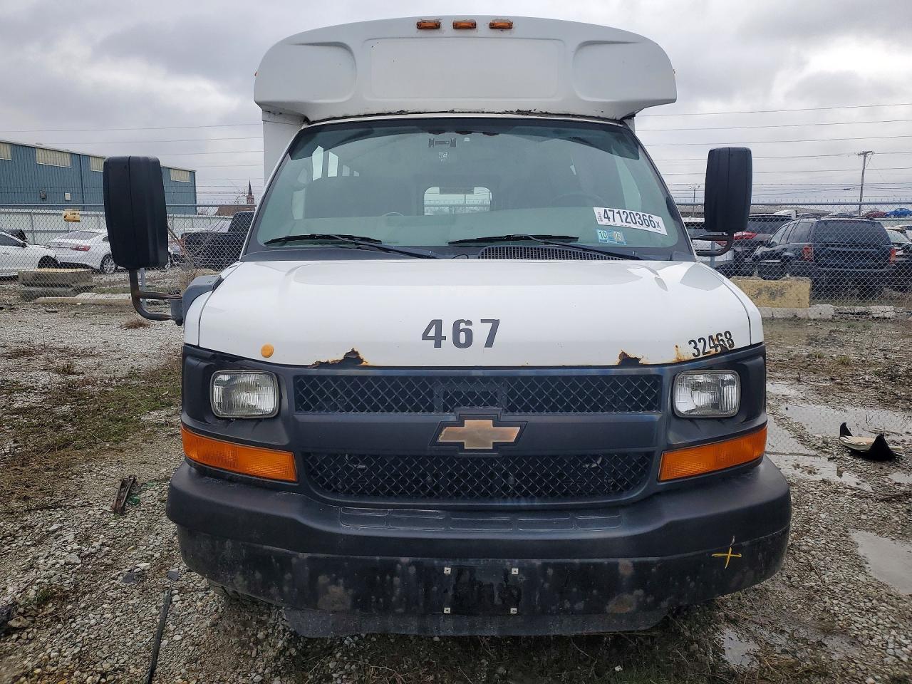 2012 Chevrolet Express Shuttle Bus - Image 5