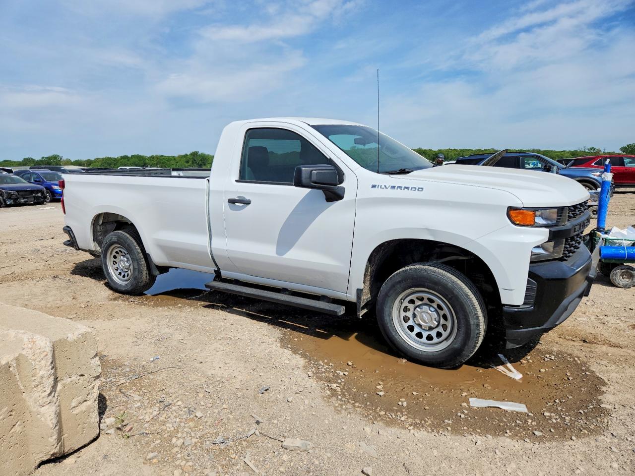 2019 Chevrolet Silverado C1500 - Image 4