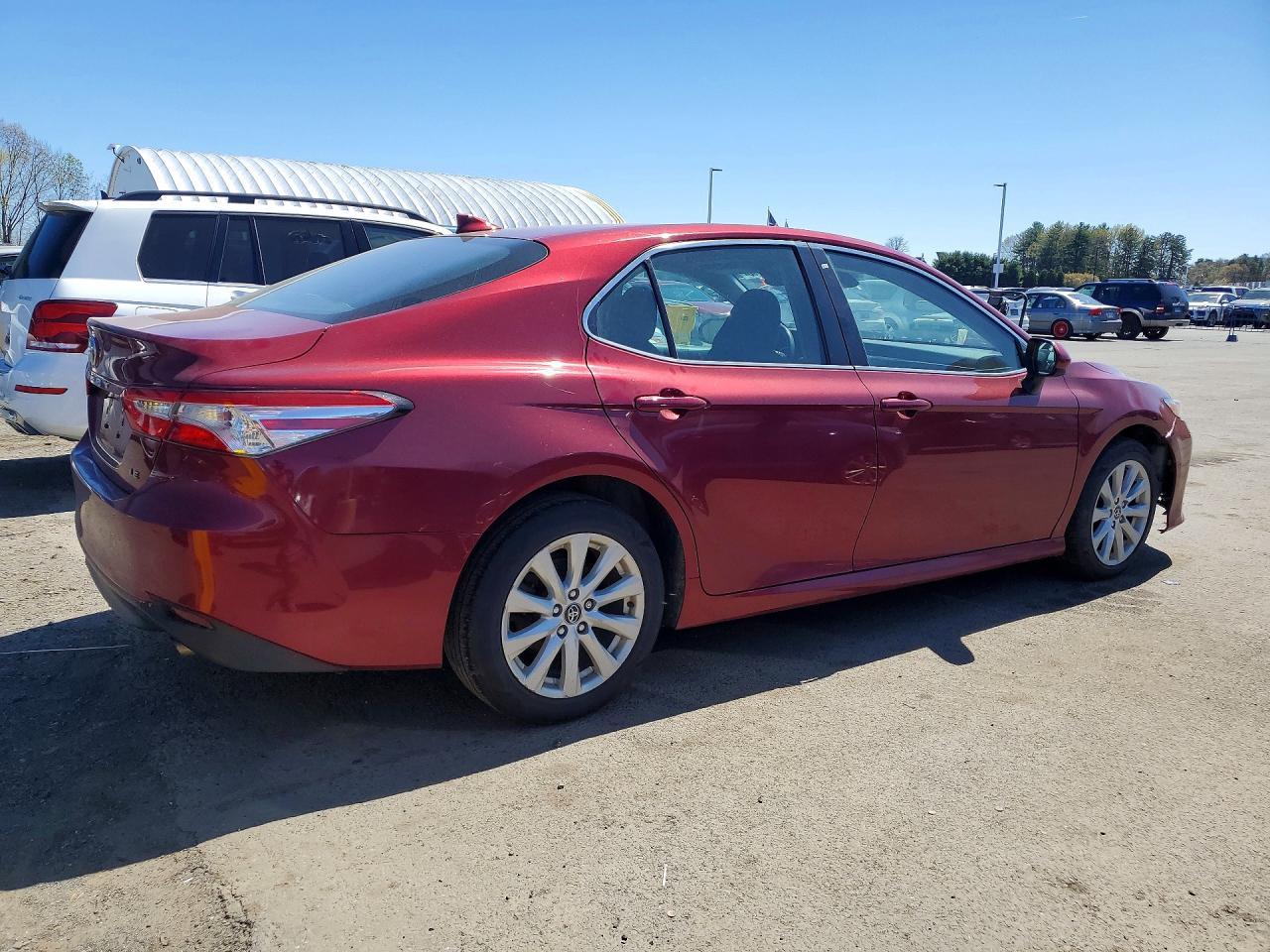 2020 Toyota Camry Le - Image 3