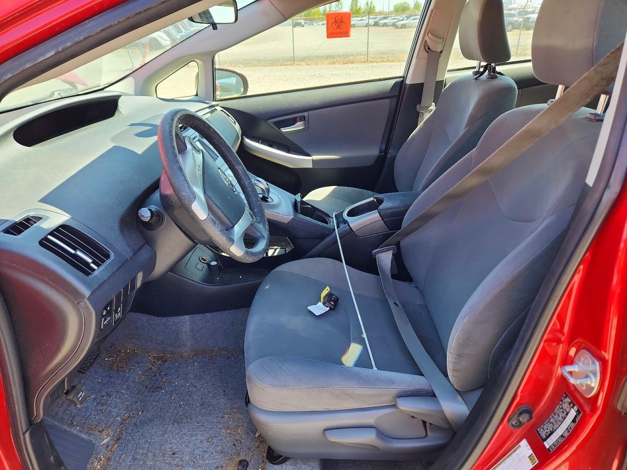2013 Toyota Prius Two - Фото 7