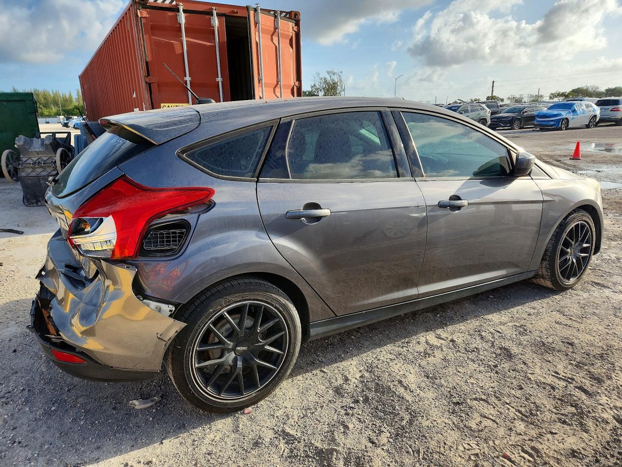2012 Ford Focus Se - Фото 3