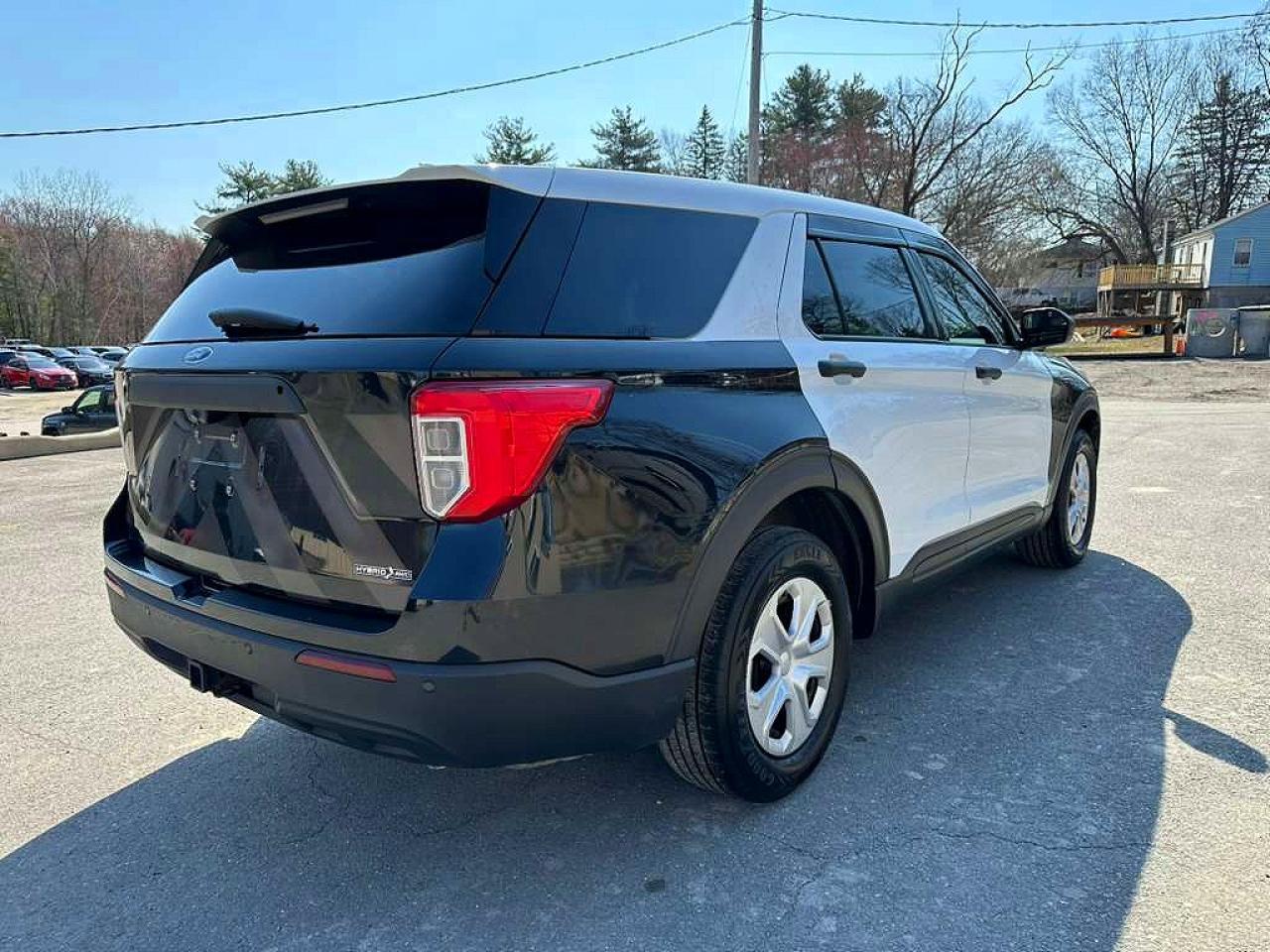 2021 Ford Explorer Police Interceptor - Image 3