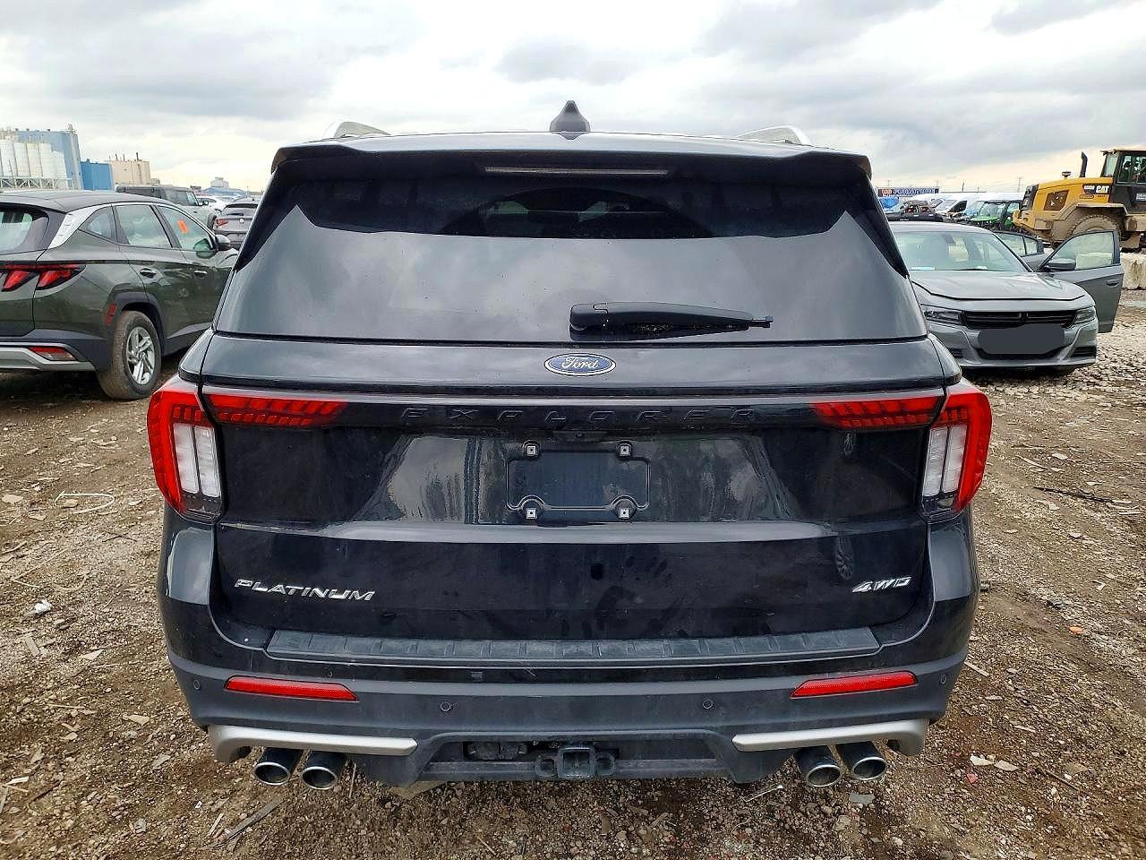 2025 Ford Explorer Platinum - Image 6