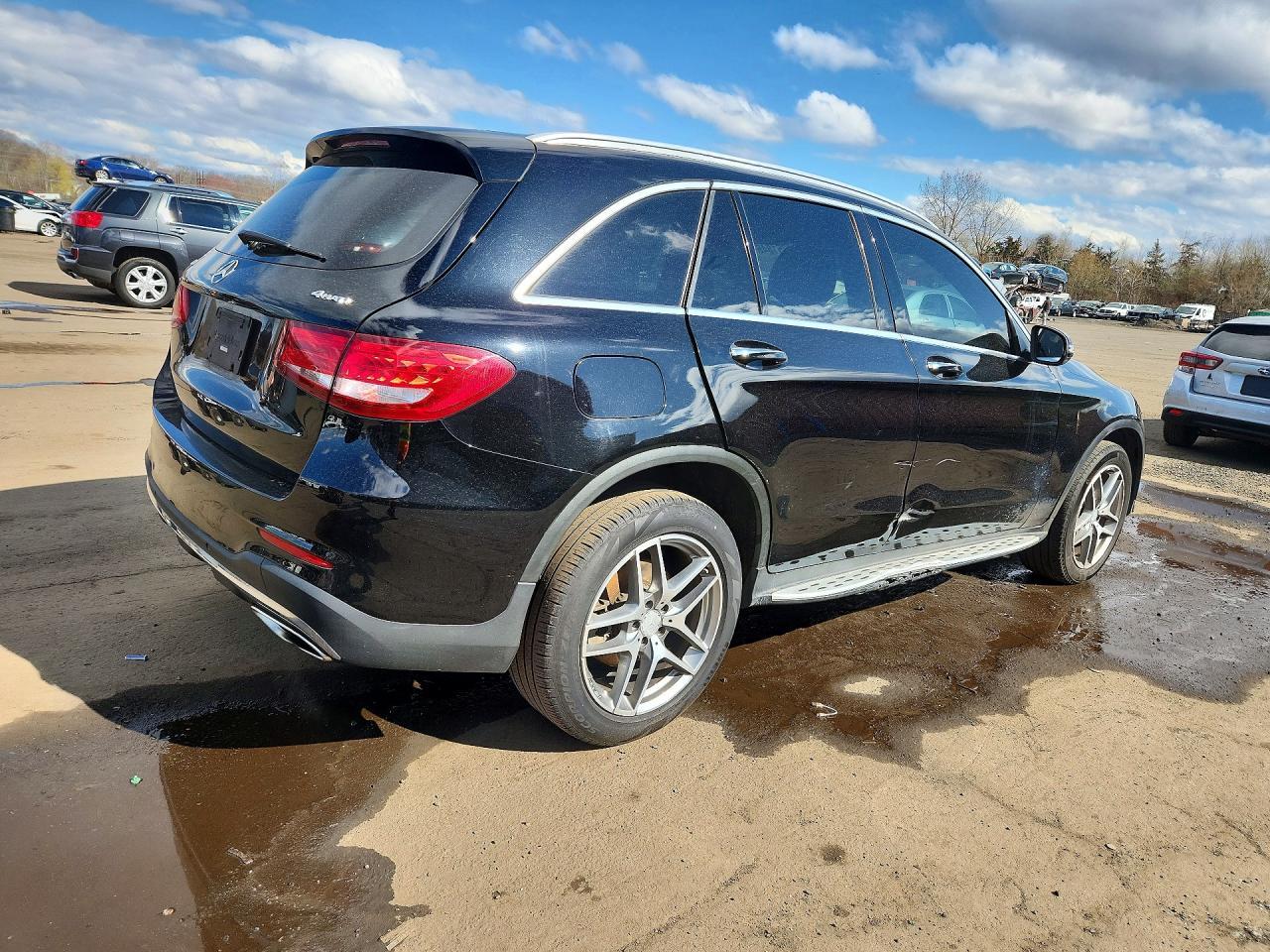 2017 Mercedes-Benz Glc 300 4Matic - Image 3