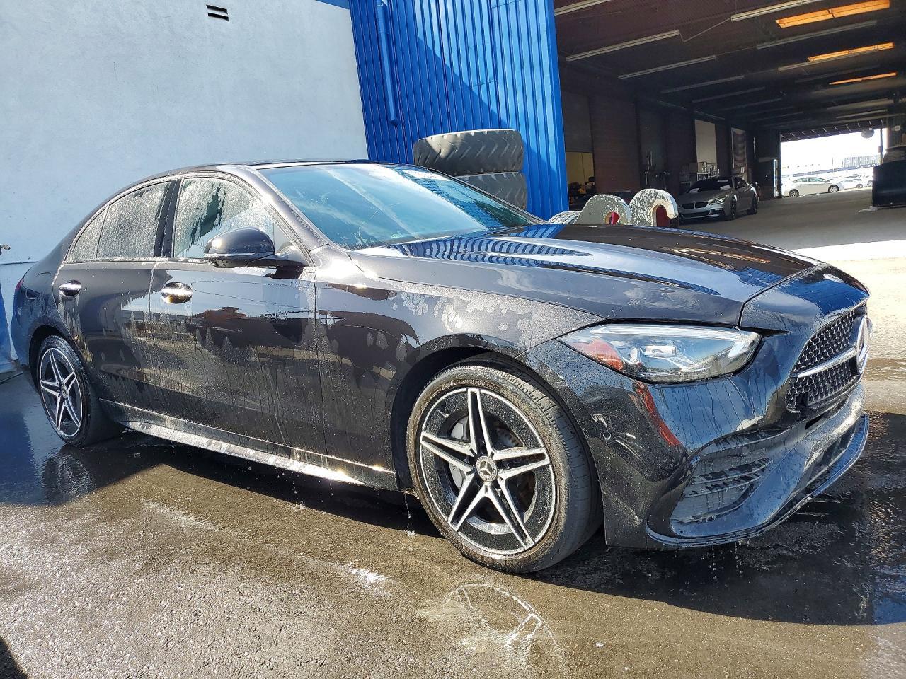 2023 Mercedes-Benz C 300 - Фото 4