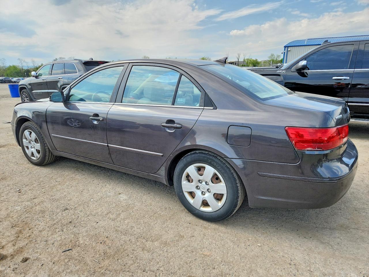 2009 Hyundai Sonata Gls - Image 2