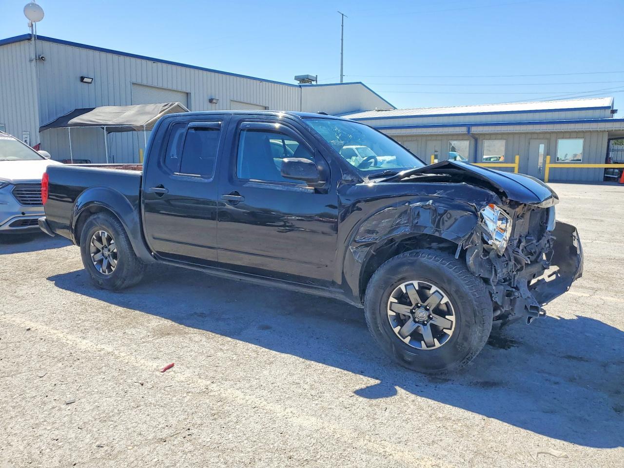 2016 Nissan Frontier Desert Runner - Image 4