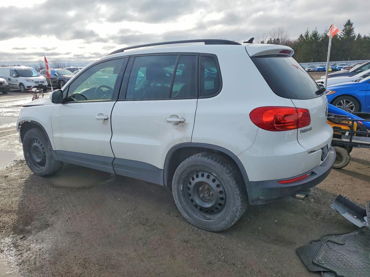 2016 Volkswagen Tiguan - Фото 2
