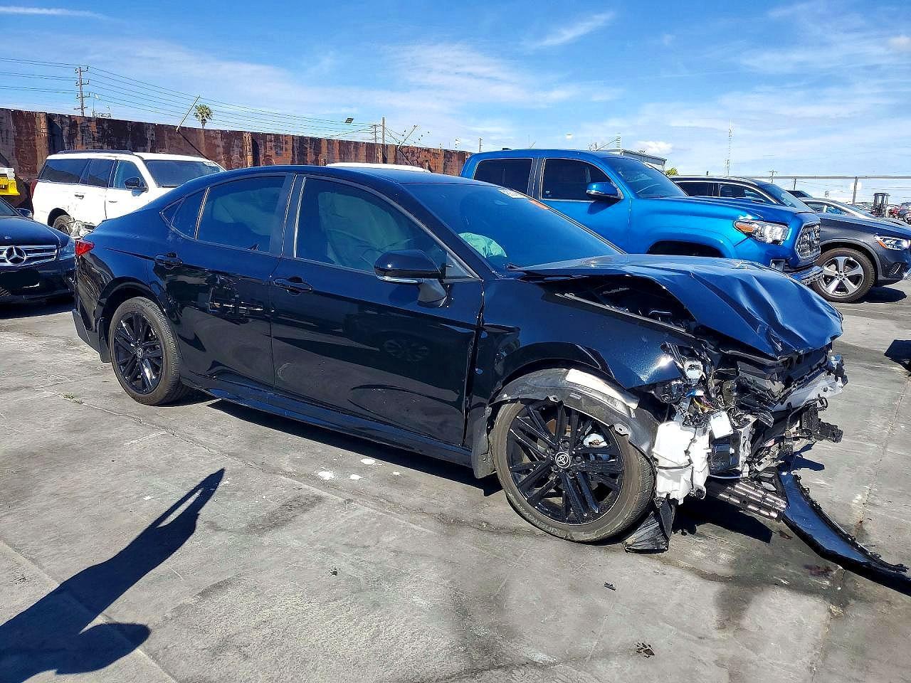 2025 Toyota Camry Se - Фото 4