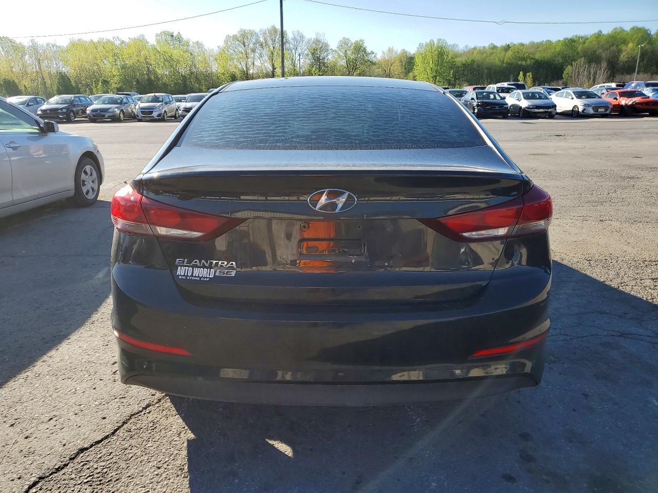 2018 Hyundai Elantra Se - Фото 6