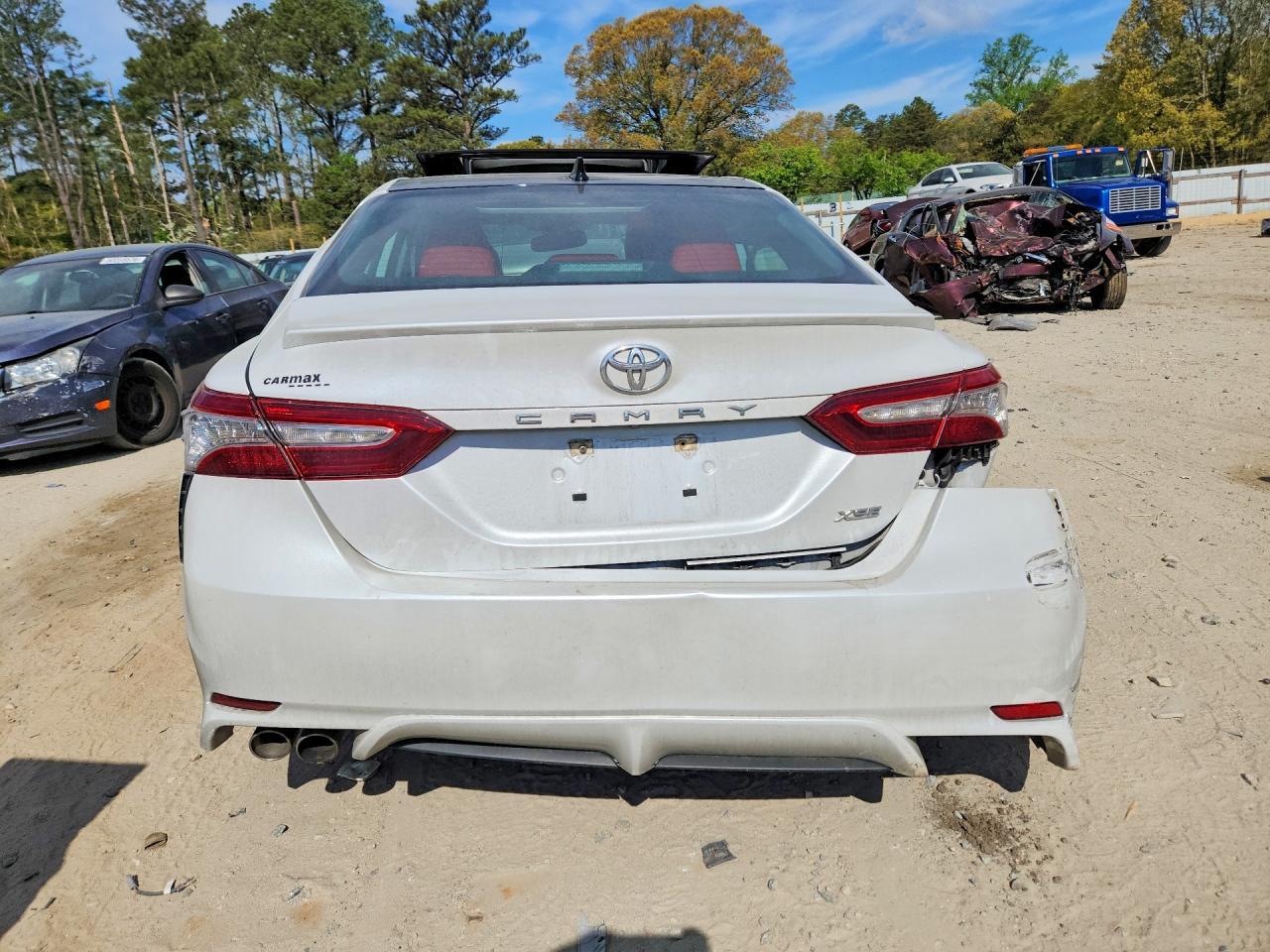 2020 Toyota Camry Xse - Фото 6