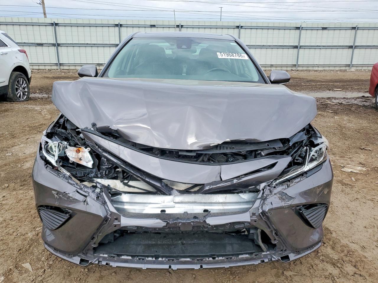 2019 Toyota Camry Se - Фото 5