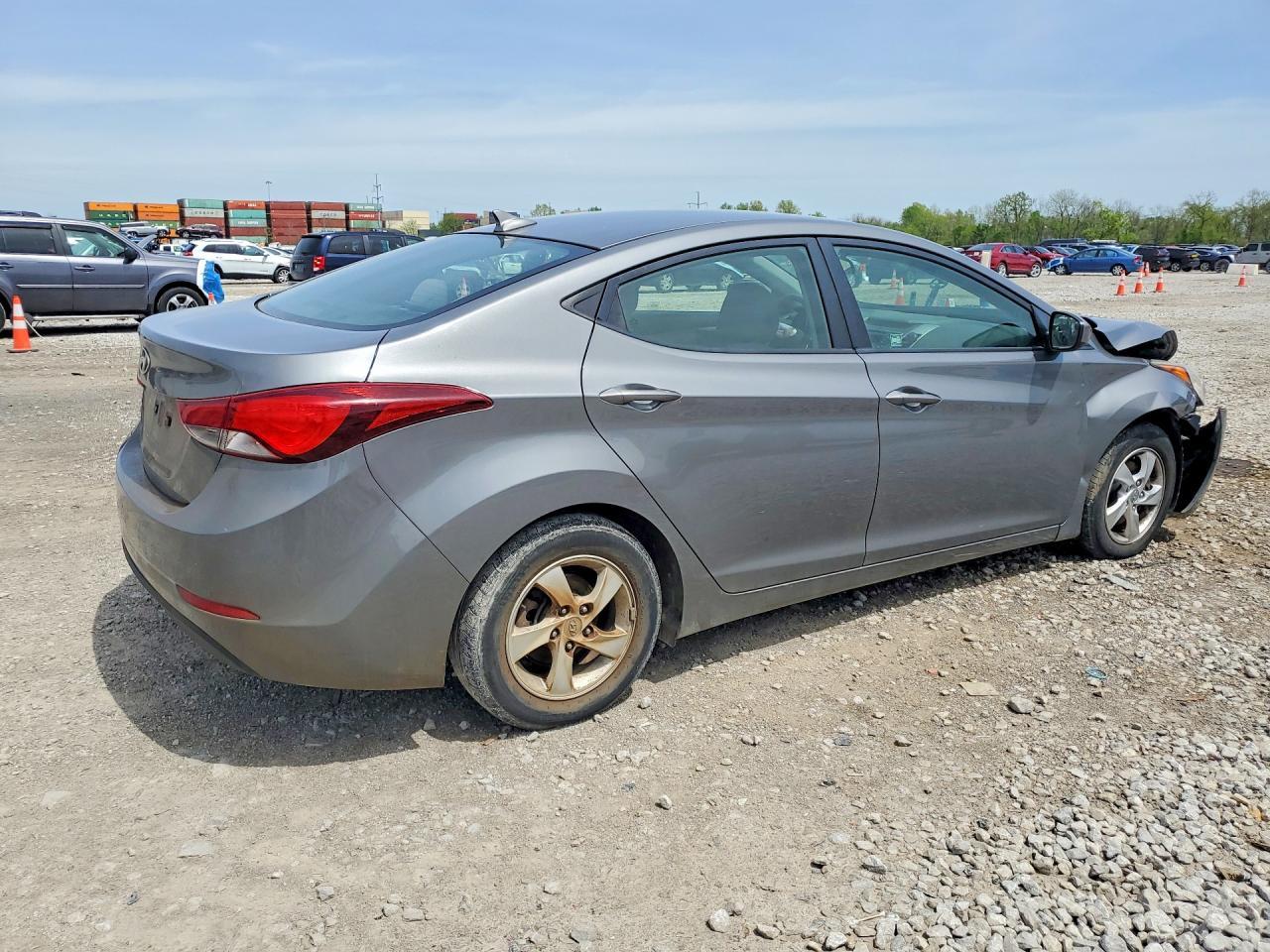 2014 Hyundai Elantra - Фото 3