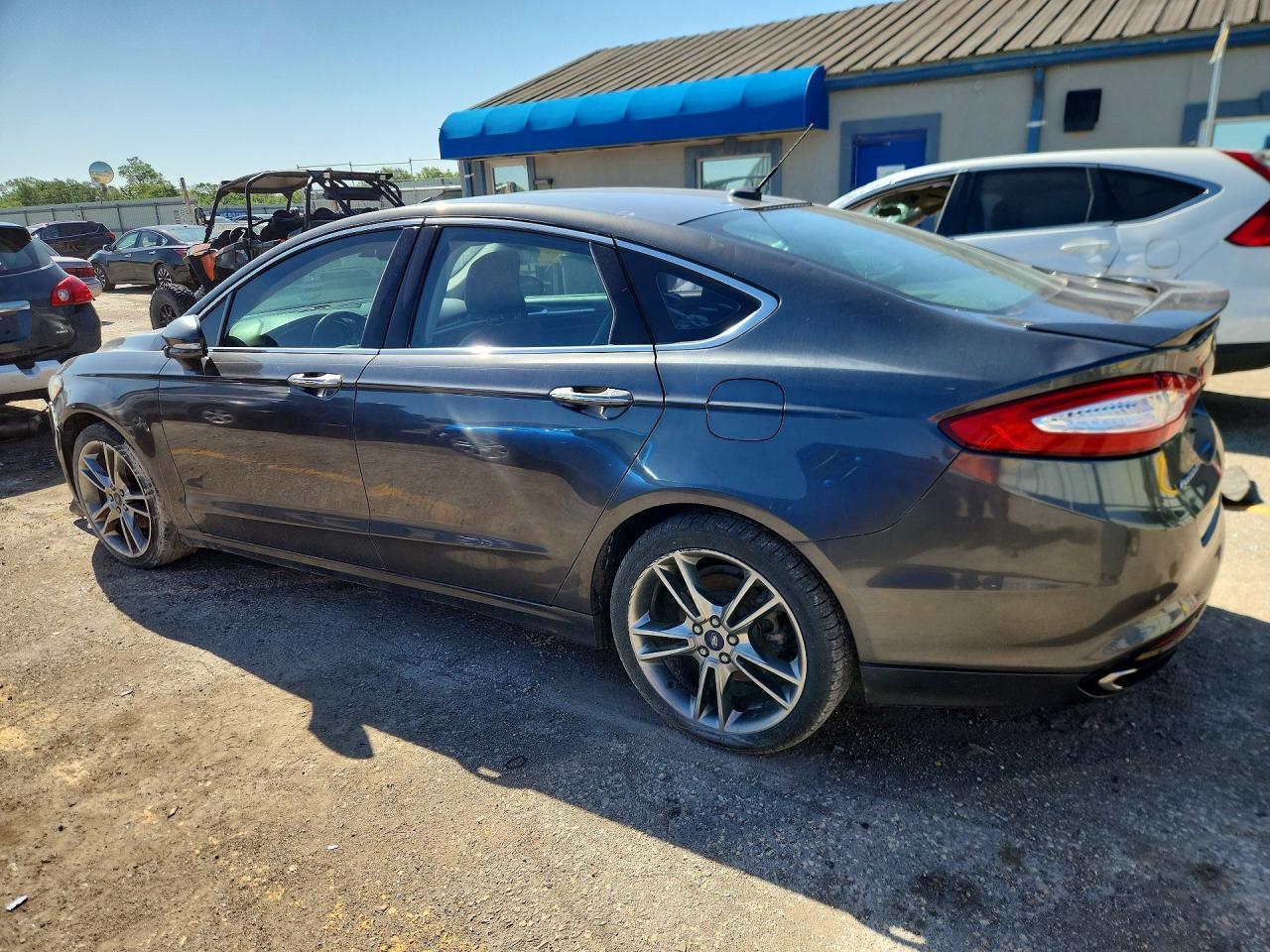 2016 Ford Fusion Titanium - Image 2