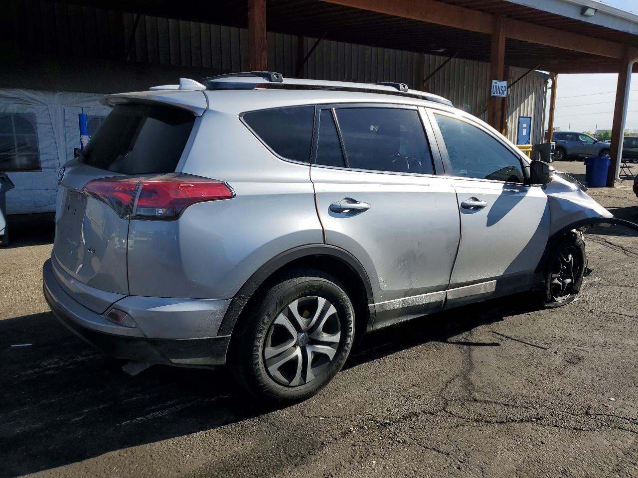 2018 Toyota Rav4 Le - Image 3