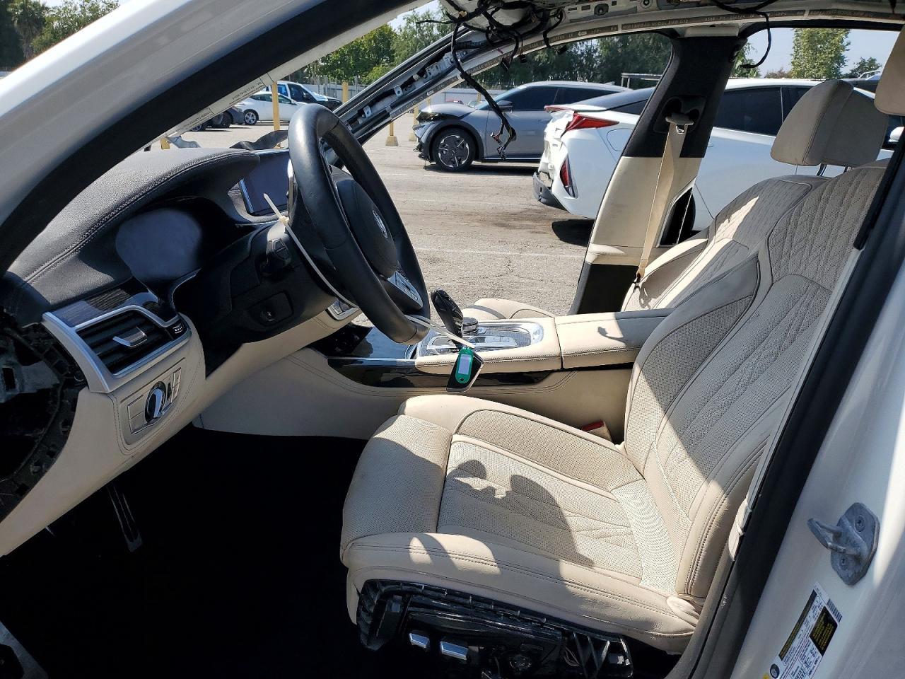 2021 BMW 740 I - Image 7