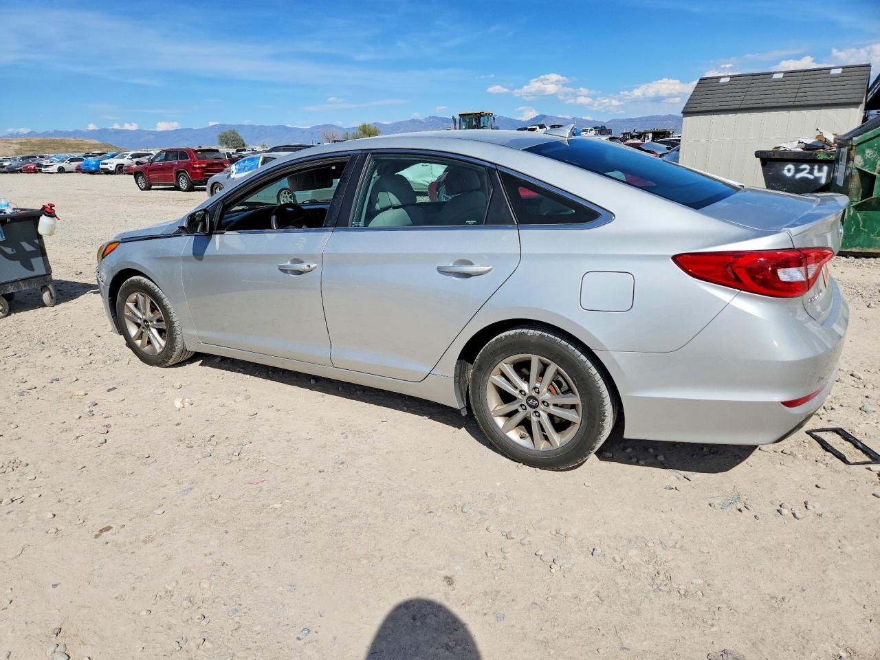 2017 Hyundai Sonata Se - Фото 2