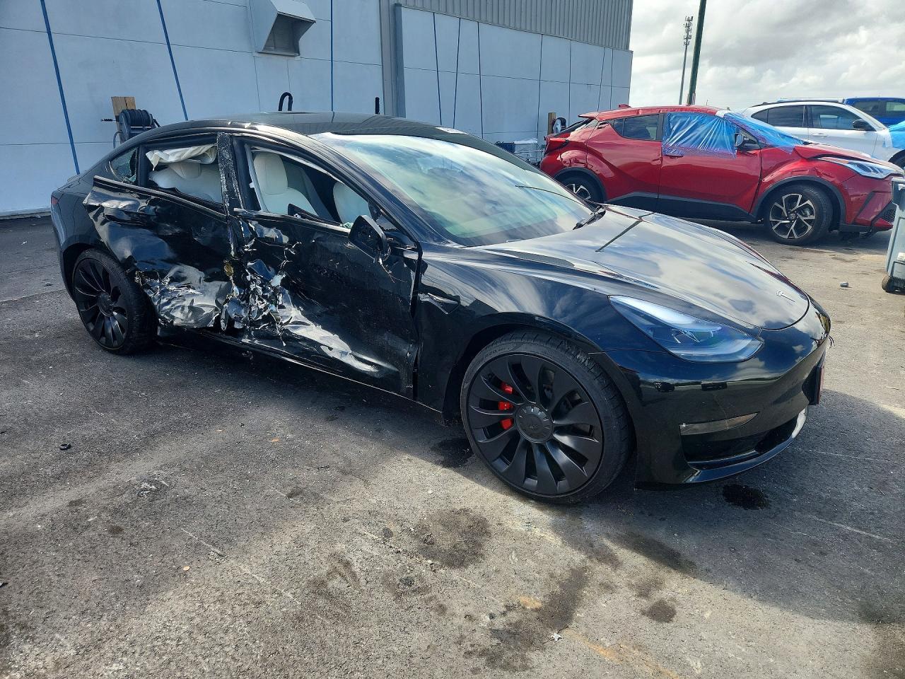2023 Tesla Model 3 - Image 4