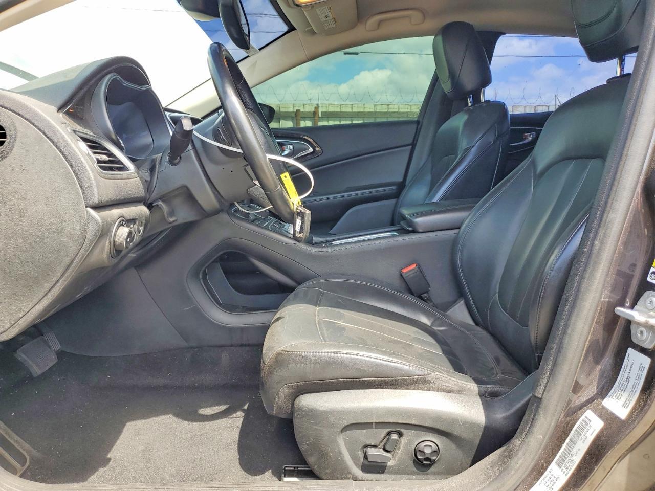 2016 Chrysler 200 C - Фото 7