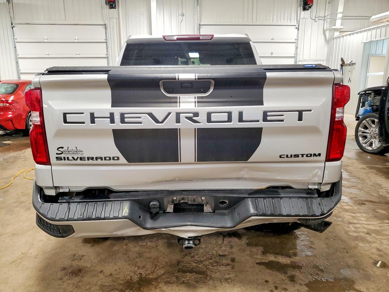 2021 Chevrolet Silverado K1500 Custom - Фото 6