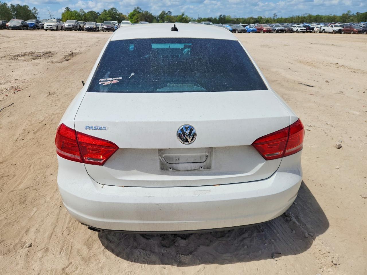 2015 Volkswagen Passat Se - Image 6