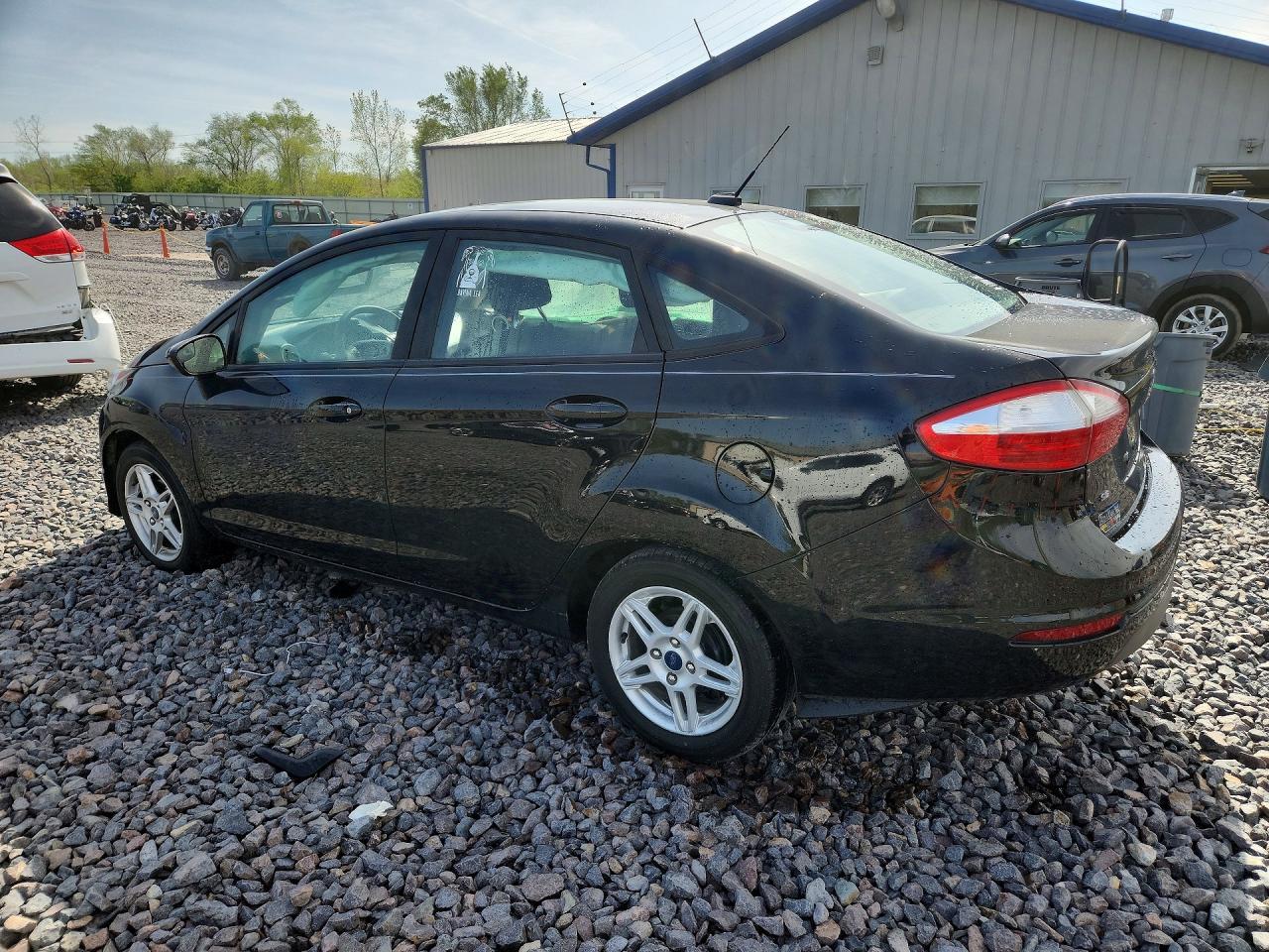 2019 Ford Fiesta Se - Фото 2