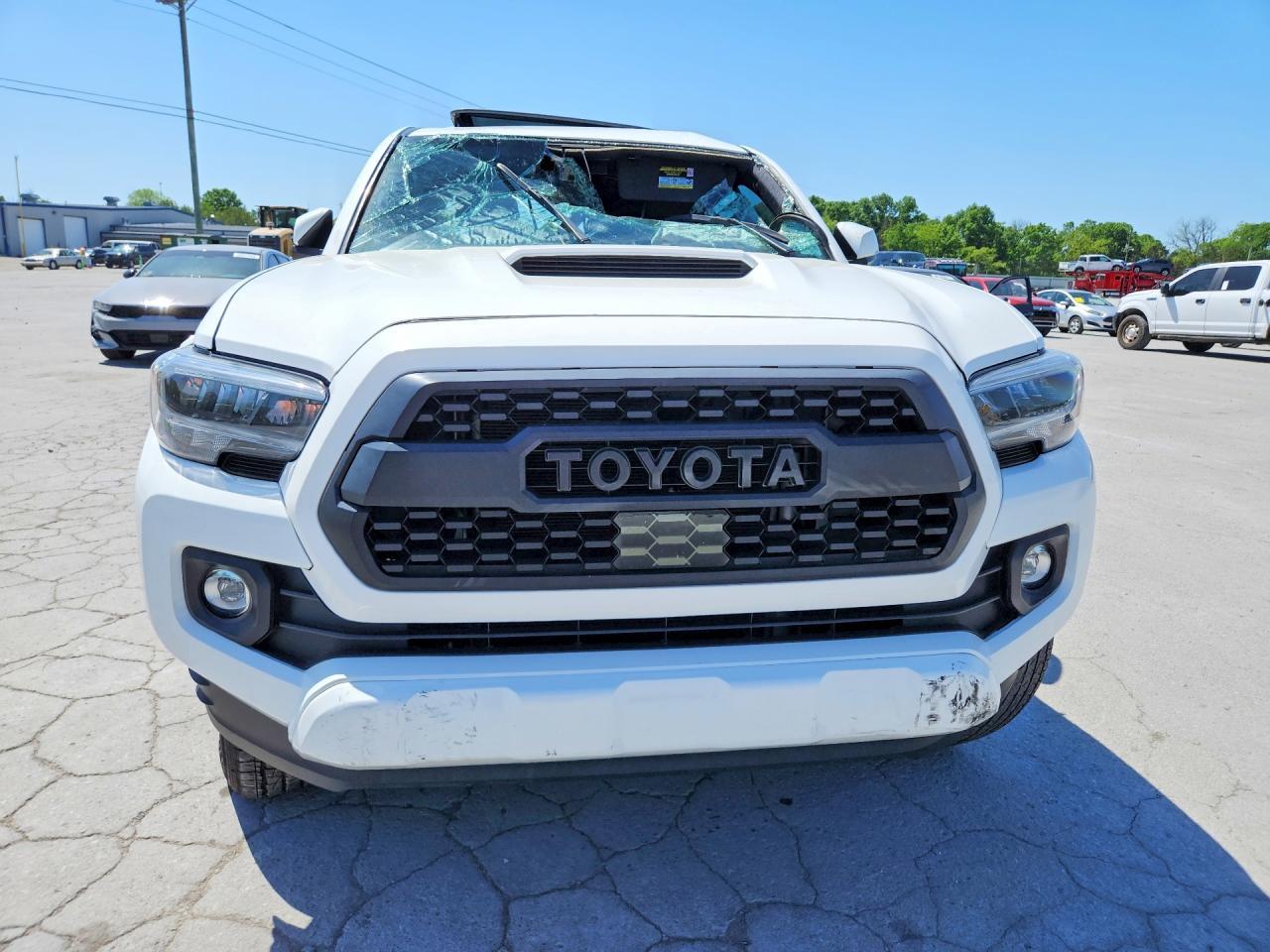 2022 Toyota Tacoma Trd Sport - Image 5