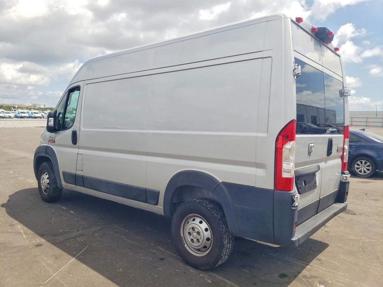 2019 Ram Promaster 1500 Delivery Van - Фото 2