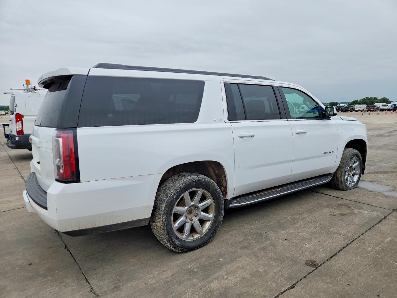 2019 GMC Yukon Xl K1500 Sle - Image 3