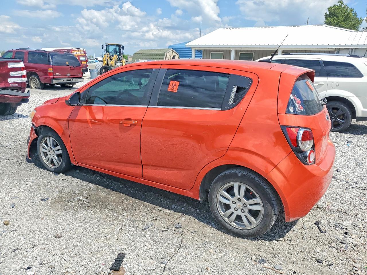 2012 Chevrolet Sonic Lt - Фото 2