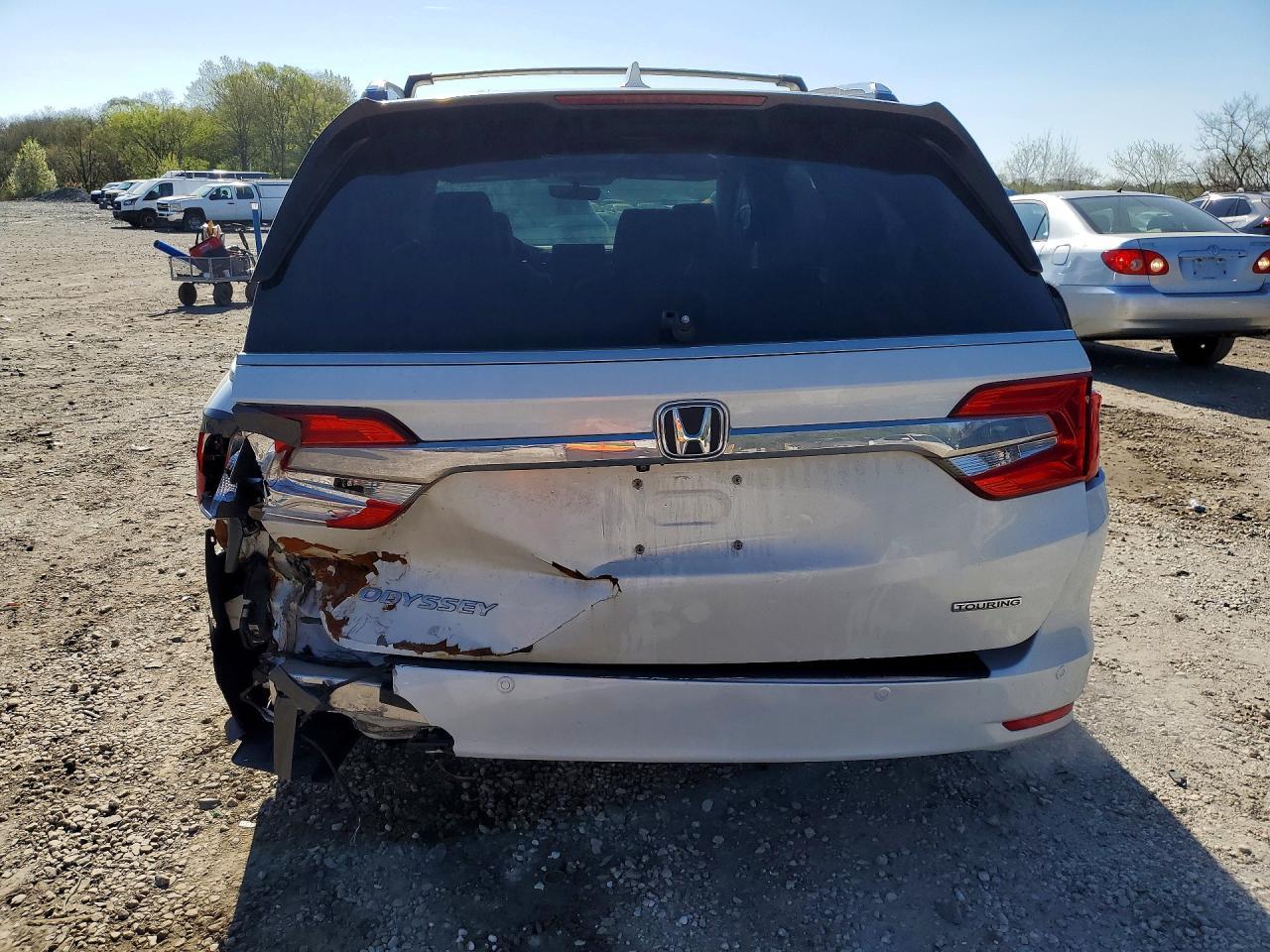 2020 Honda Odyssey Touring - Фото 6