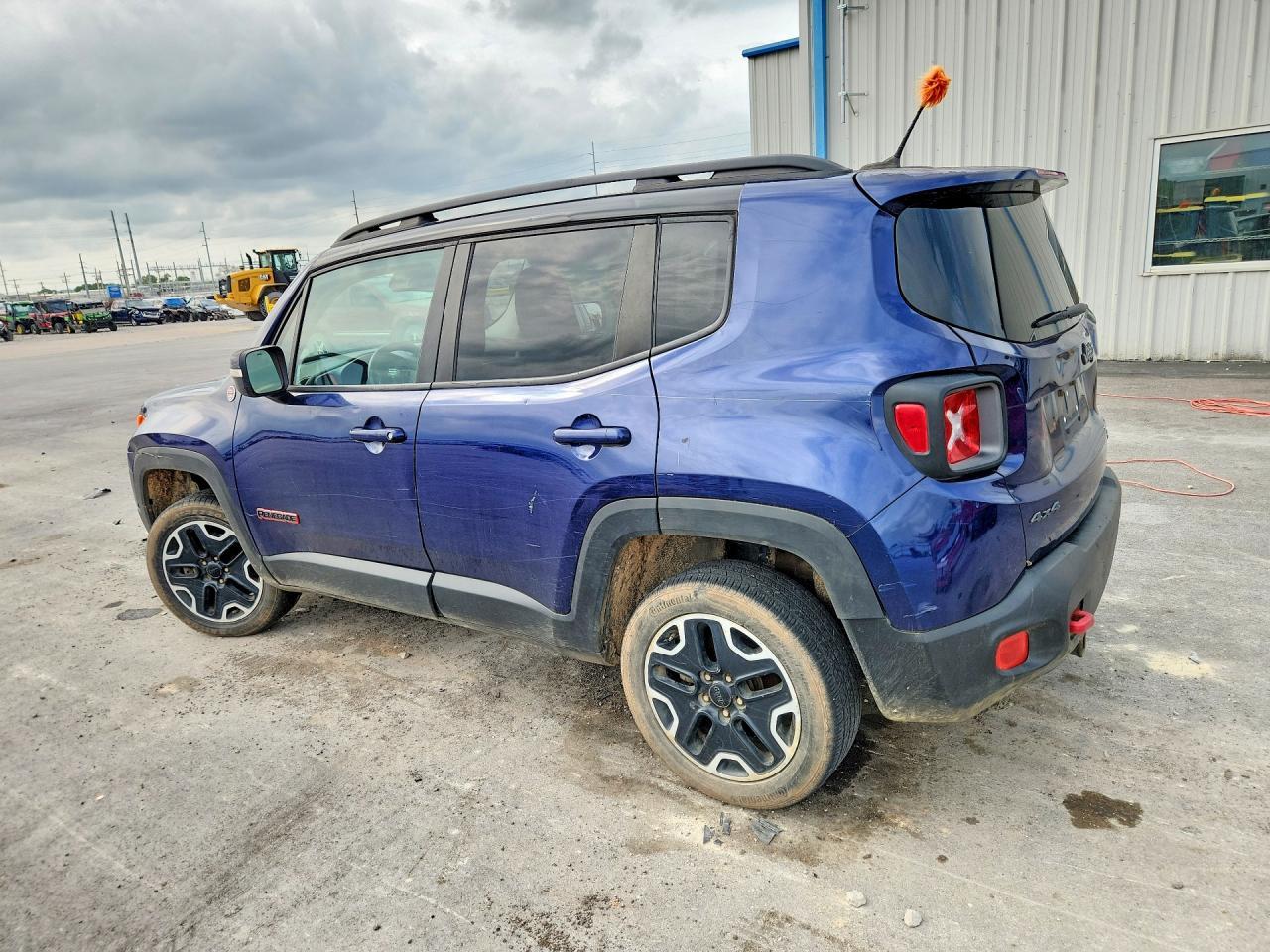 2016 Jeep Renegade Trailhawk - Фото 2