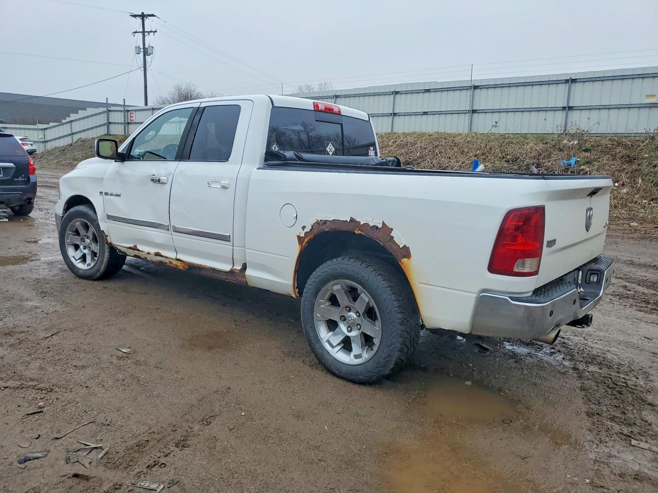 2010 Dodge Ram 1500 - Фото 2
