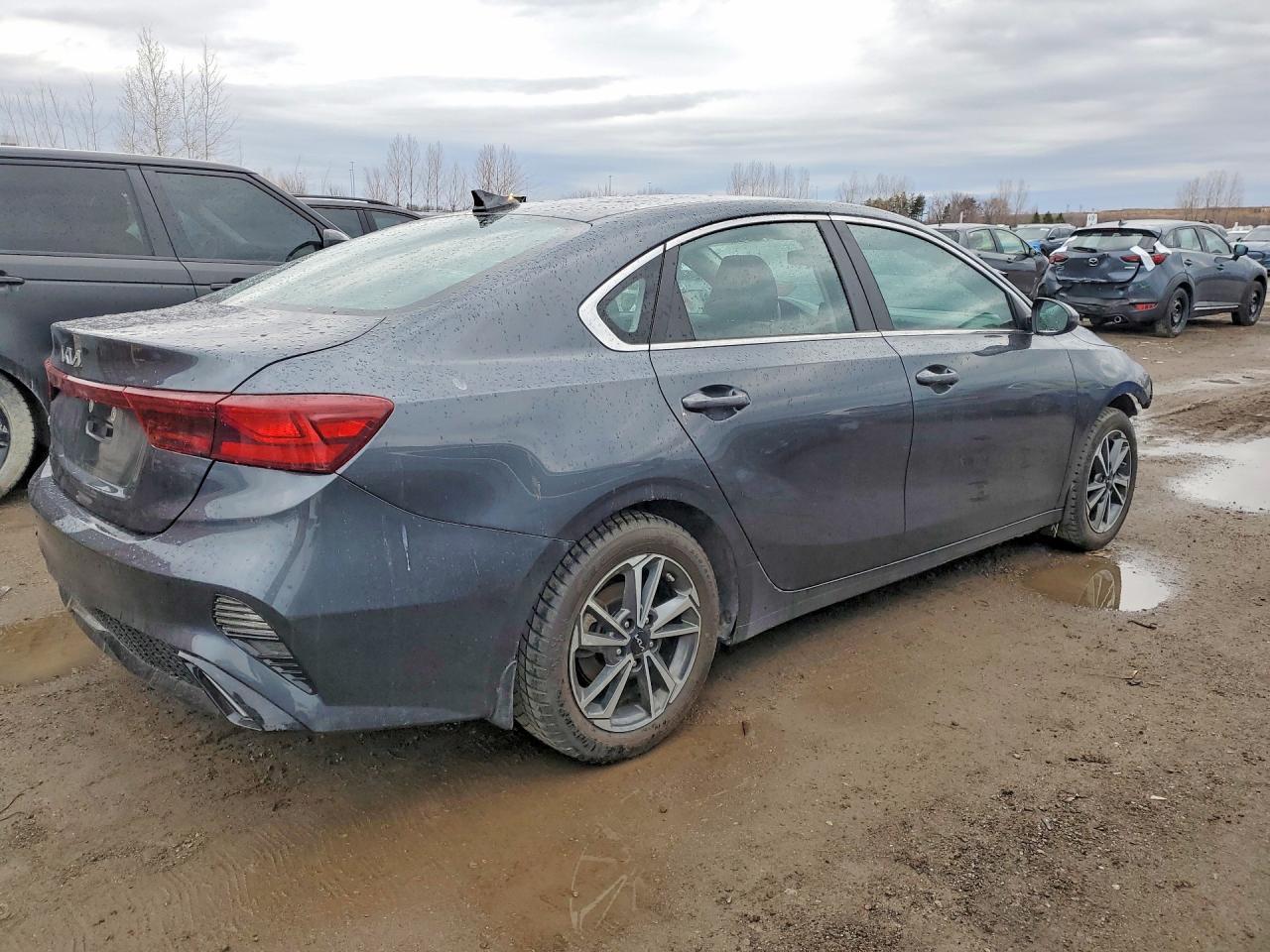 2022 Kia Forte Gt Line - Фото 3