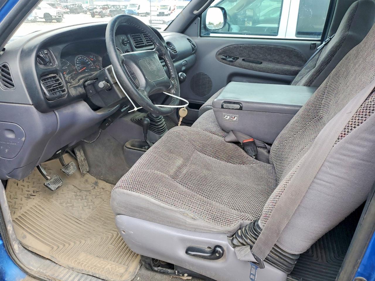 2001 Dodge Ram 2500 - Image 7