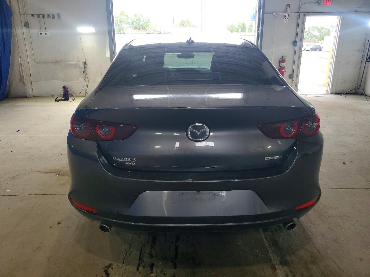 2021 Mazda 3 Premium - Фото 6