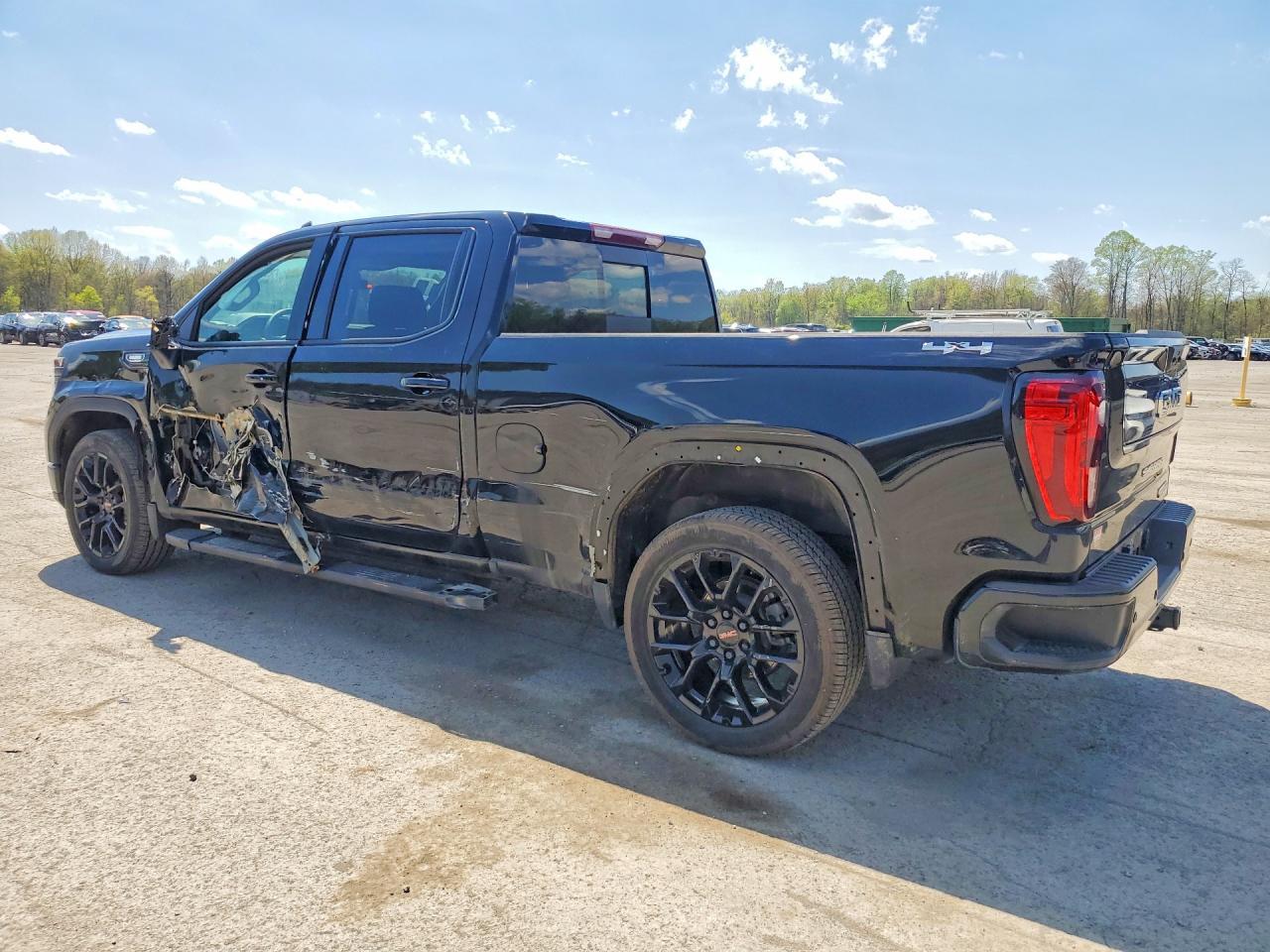 2025 GMC Sierra K1500 Elevation - Image 2