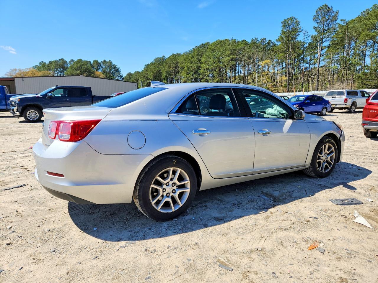 2016 Chevrolet Malibu Limited Lt - Image 3