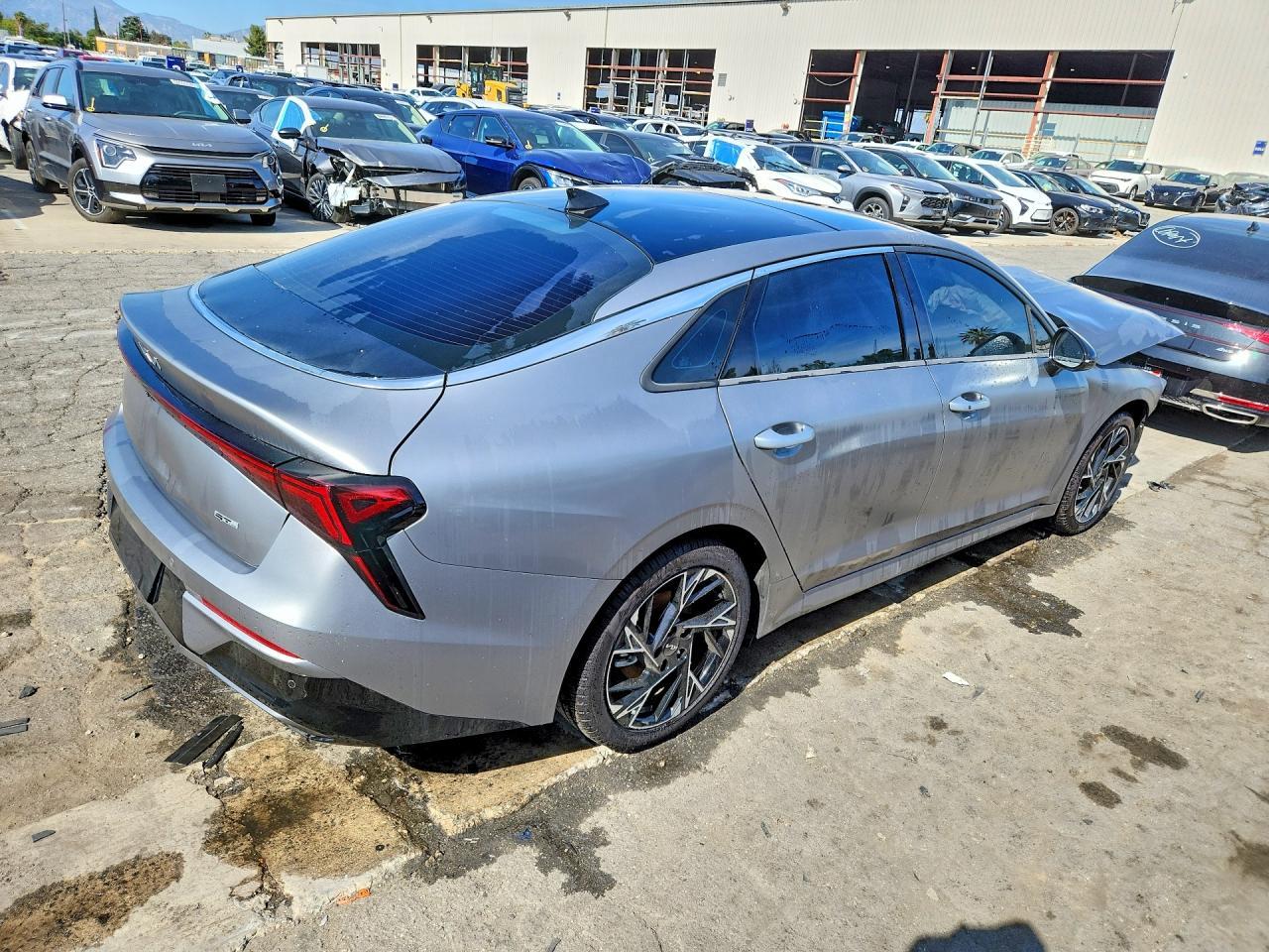 2025 Kia K5 Gt Line - Image 3