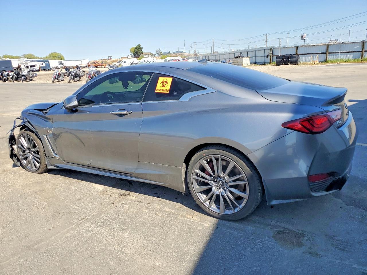 2017 Infiniti Q60 Red Sport 400 - Фото 2