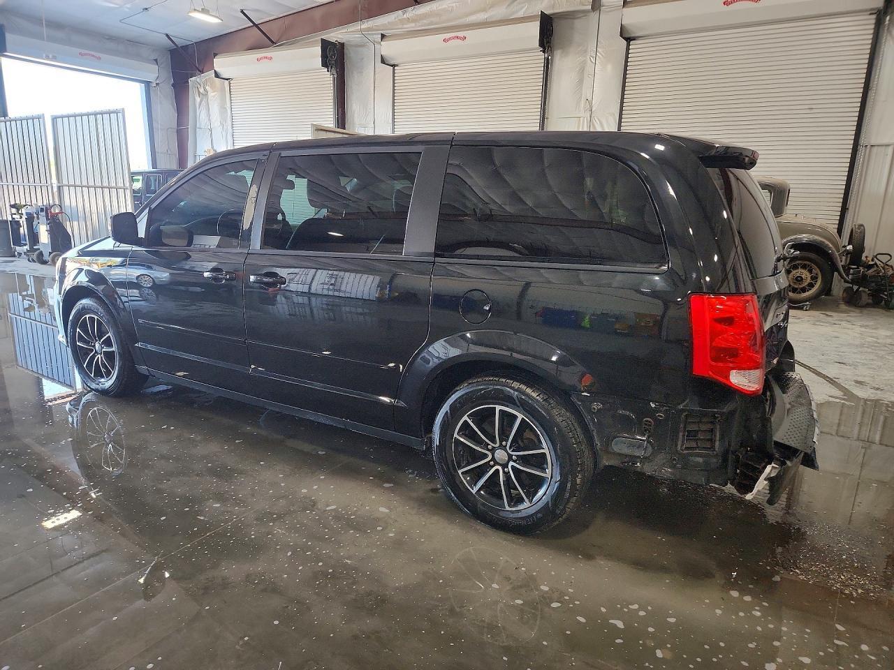 2016 Dodge Grand Caravan R - Фото 2