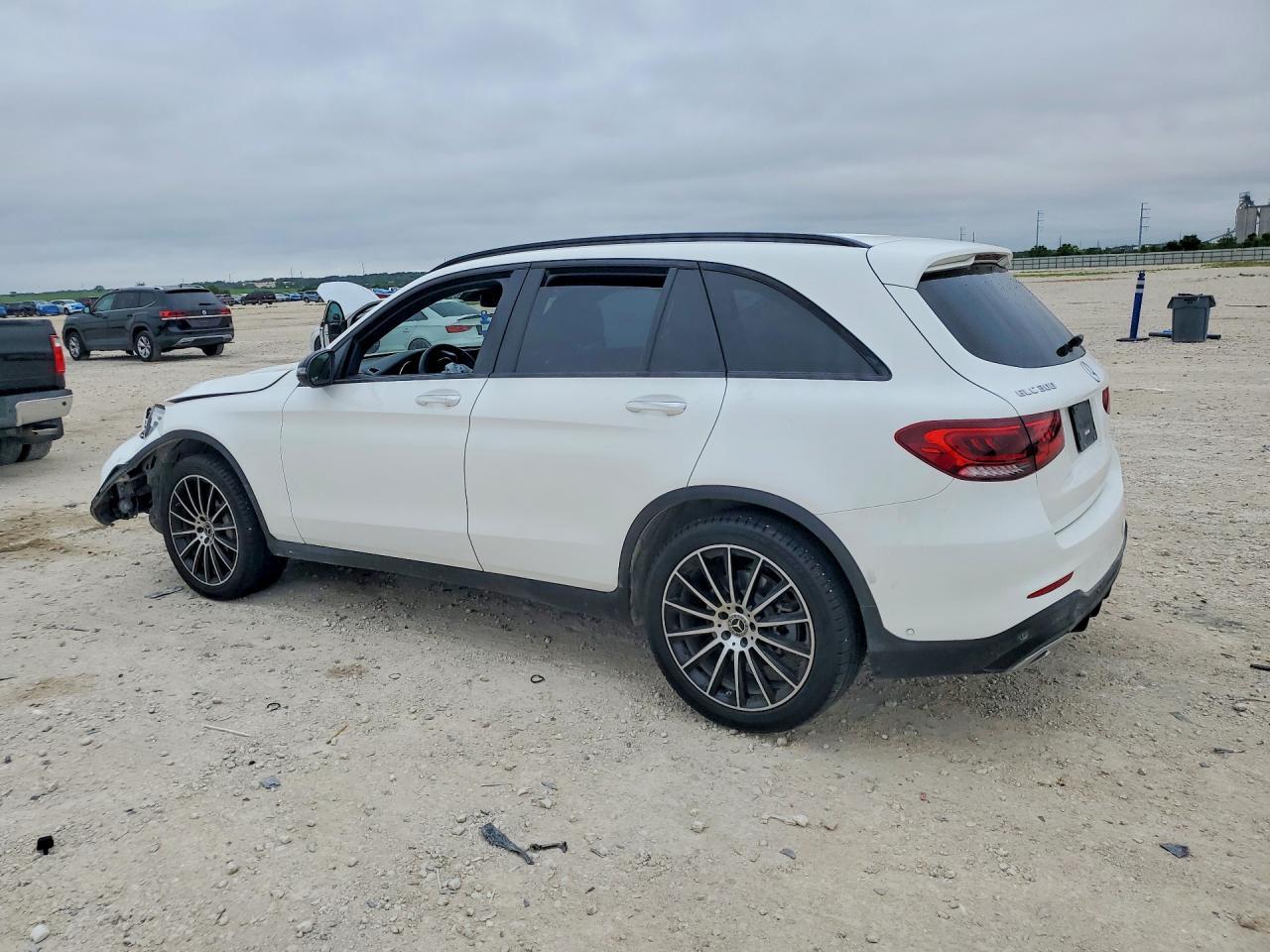 2022 Mercedes-Benz Glc 300 4Matic - Image 2